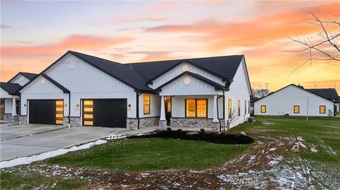 Photo of 1167 Valley Club #115, Irwin, PA 15642 (MLS # 1744997)