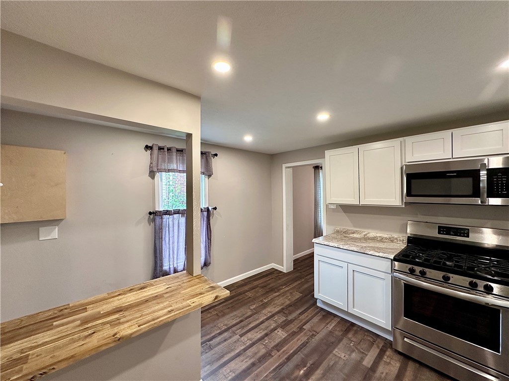 Shenango Twp, Pennsylvania 16101, United States, 3 Bedrooms Bedrooms, ,2 BathroomsBathrooms,Residential,Active,197221