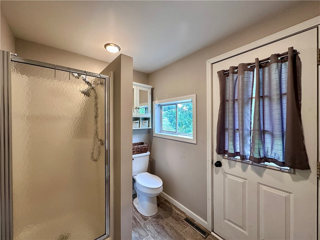 Shenango Twp, Pennsylvania 16101, United States, 3 Bedrooms Bedrooms, ,2 BathroomsBathrooms,Residential,Active,197221