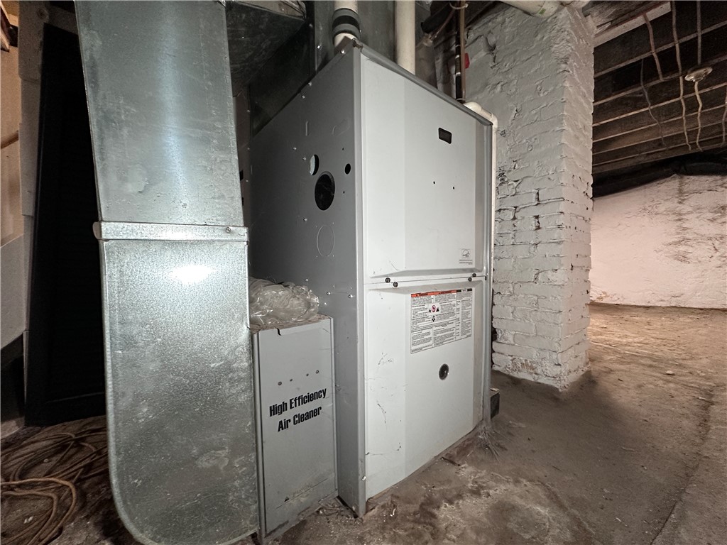 Shenango Twp, Pennsylvania 16101, United States, 3 Bedrooms Bedrooms, ,2 BathroomsBathrooms,Residential,Active,197221