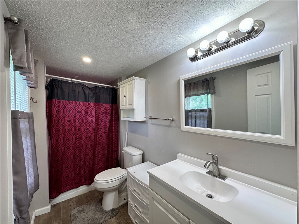 Shenango Twp, Pennsylvania 16101, United States, 3 Bedrooms Bedrooms, ,2 BathroomsBathrooms,Residential,Active,197221