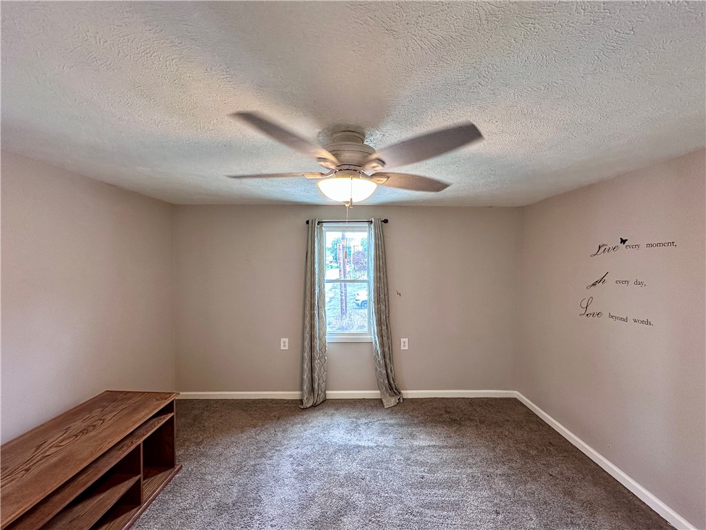 Shenango Twp, Pennsylvania 16101, United States, 3 Bedrooms Bedrooms, ,2 BathroomsBathrooms,Residential,Active,197221