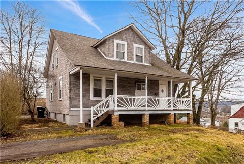 Photo of 1809 Garfield St, Aliquippa, PA 15001 (MLS # 1742763)