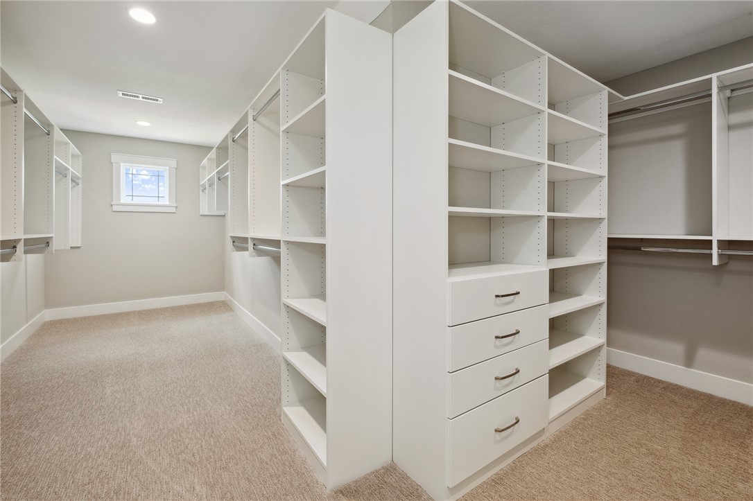 Cranberry Twp, Pennsylvania 16066, United States, 7 Bedrooms Bedrooms, ,7 BathroomsBathrooms,Residential,Active,240406