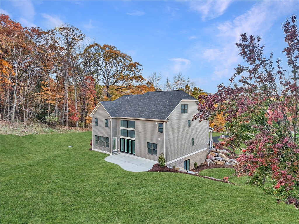 Cranberry Twp, Pennsylvania 16066, United States, 7 Bedrooms Bedrooms, ,7 BathroomsBathrooms,Residential,Active,240406