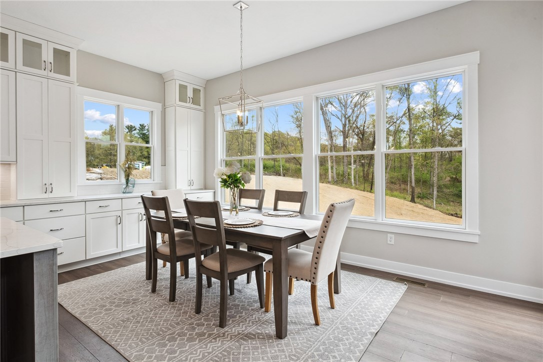 Cranberry Twp, Pennsylvania 16066, United States, 7 Bedrooms Bedrooms, ,7 BathroomsBathrooms,Residential,Active,240406