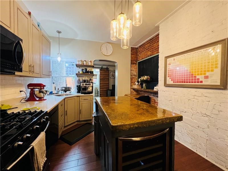 Lawrenceville, Pennsylvania 15201, United States, 3 Bedrooms Bedrooms, ,2 BathroomsBathrooms,Residential,Active,129798