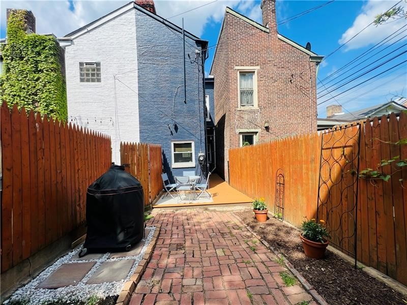 Lawrenceville, Pennsylvania 15201, United States, 3 Bedrooms Bedrooms, ,2 BathroomsBathrooms,Residential,Active,129798