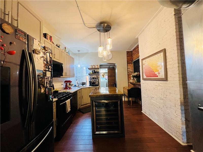 Lawrenceville, Pennsylvania 15201, United States, 3 Bedrooms Bedrooms, ,2 BathroomsBathrooms,Residential,Active,129798