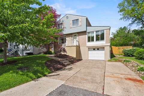 461 Sleepy Hollow Mt. Lebanon PA 15228