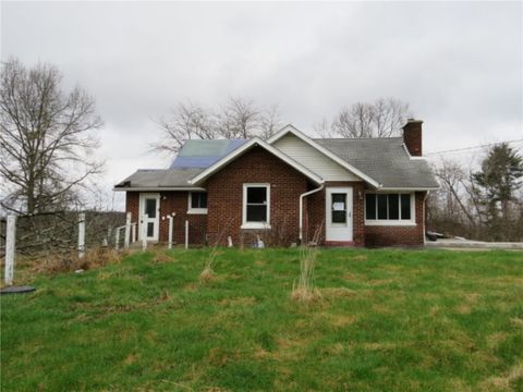 Photo of 1878 Bakerstown Rd, Tarentum, PA 15084 (MLS # 1746104)
