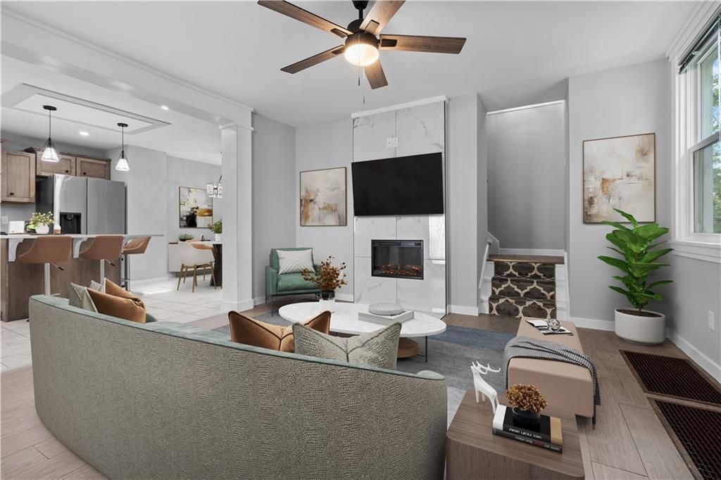 2611 Broadway Avenue