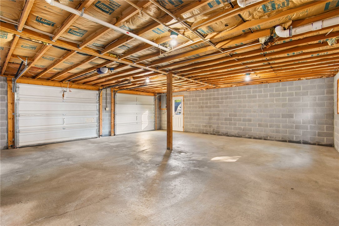 Johnstown, Pennsylvania 15909, United States, 3 Bedrooms Bedrooms, ,3 BathroomsBathrooms,Residential,Pending,183966