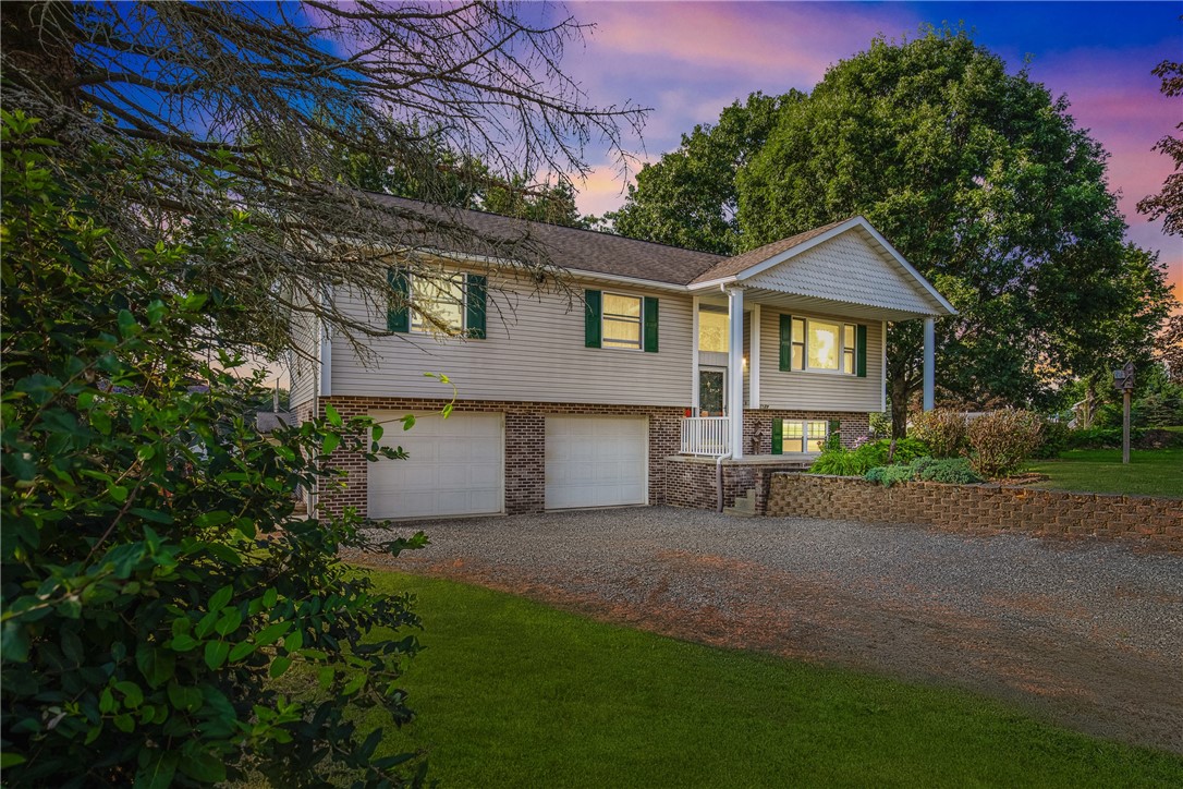 Johnstown, Pennsylvania 15909, United States, 3 Bedrooms Bedrooms, ,3 BathroomsBathrooms,Residential,Pending,183966