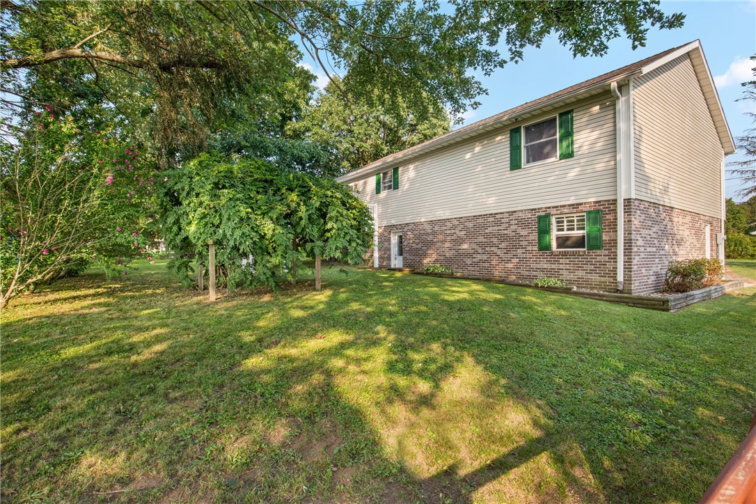 Johnstown, Pennsylvania 15909, United States, 3 Bedrooms Bedrooms, ,3 BathroomsBathrooms,Residential,Pending,183966