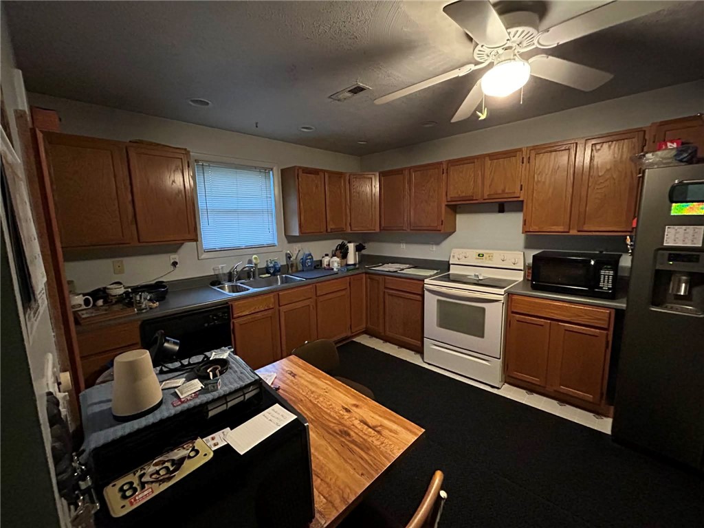 583 Mcclellandtown Rd