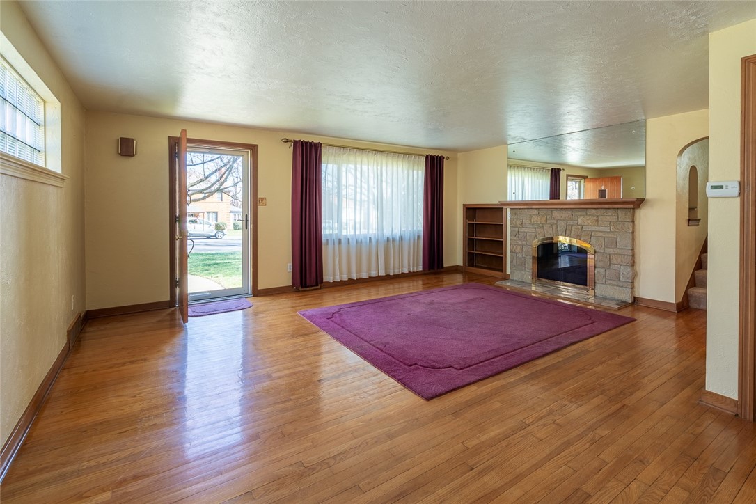 4800 Mooreridge Dr, Whitehall, Pennsylvania image 3