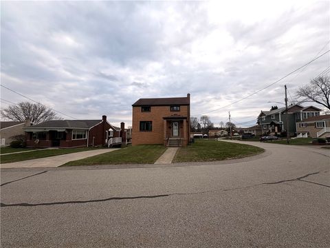 Photo of 1114 Cascade Dr, Homestead, PA 15120 (MLS # 1747034)