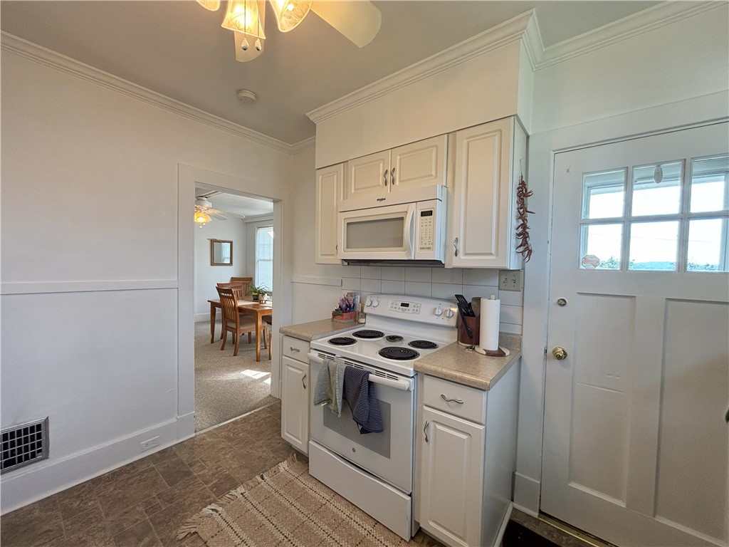 Latrobe, Pennsylvania 15650, United States, 2 Bedrooms Bedrooms, ,2 BathroomsBathrooms,Residential,Active,205046