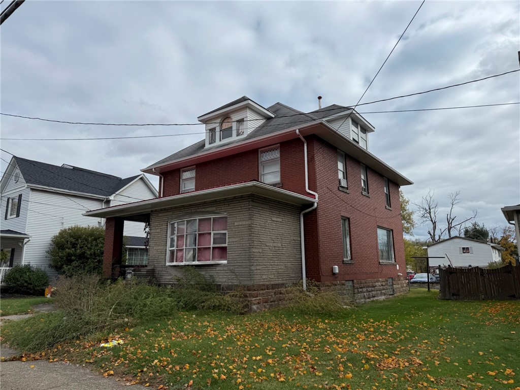 216 E Pike St