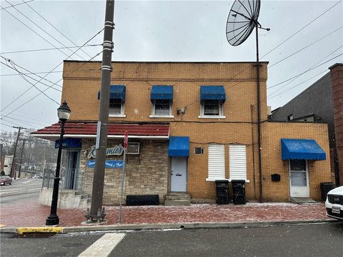 Photo of 900 Park Ave, Pittsburgh, PA 15234 (MLS # 1738264)