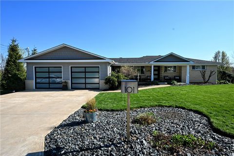 101 Meadow Dr Elizabeth Twp/Boro PA 15037