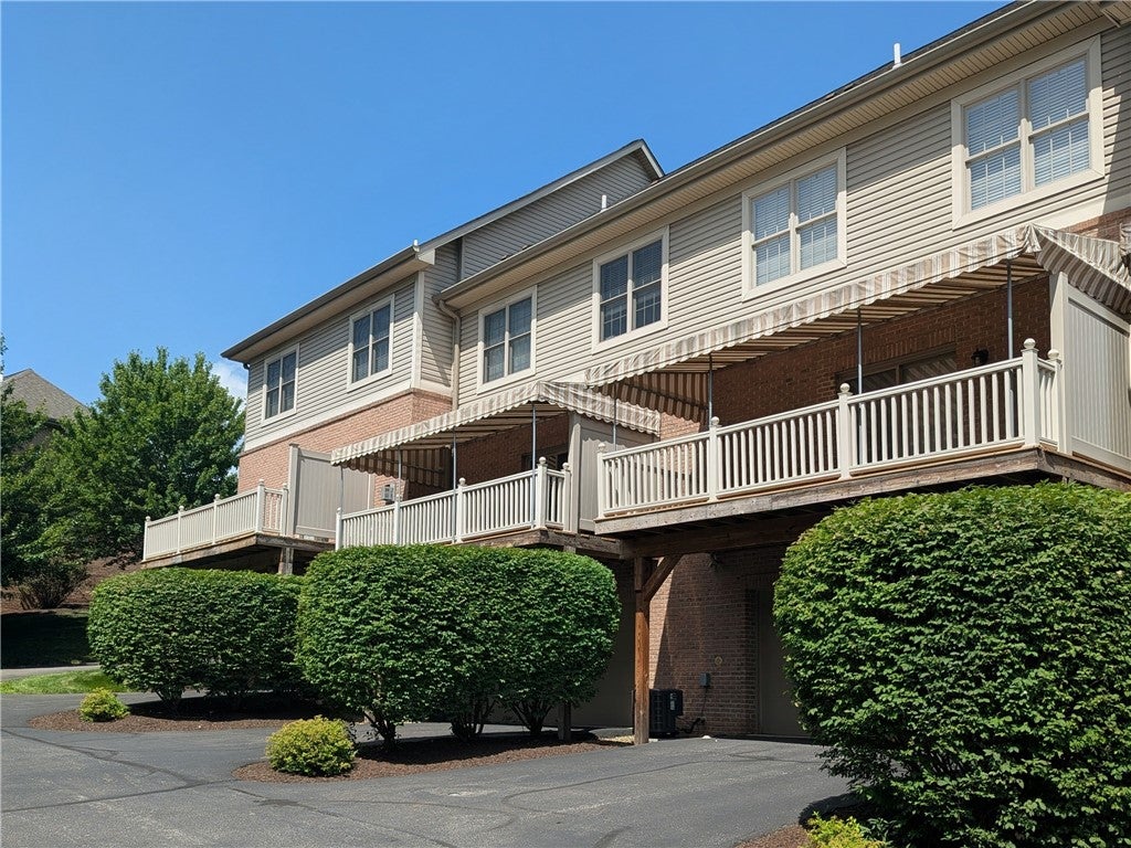 1705 Waterleaf Dr