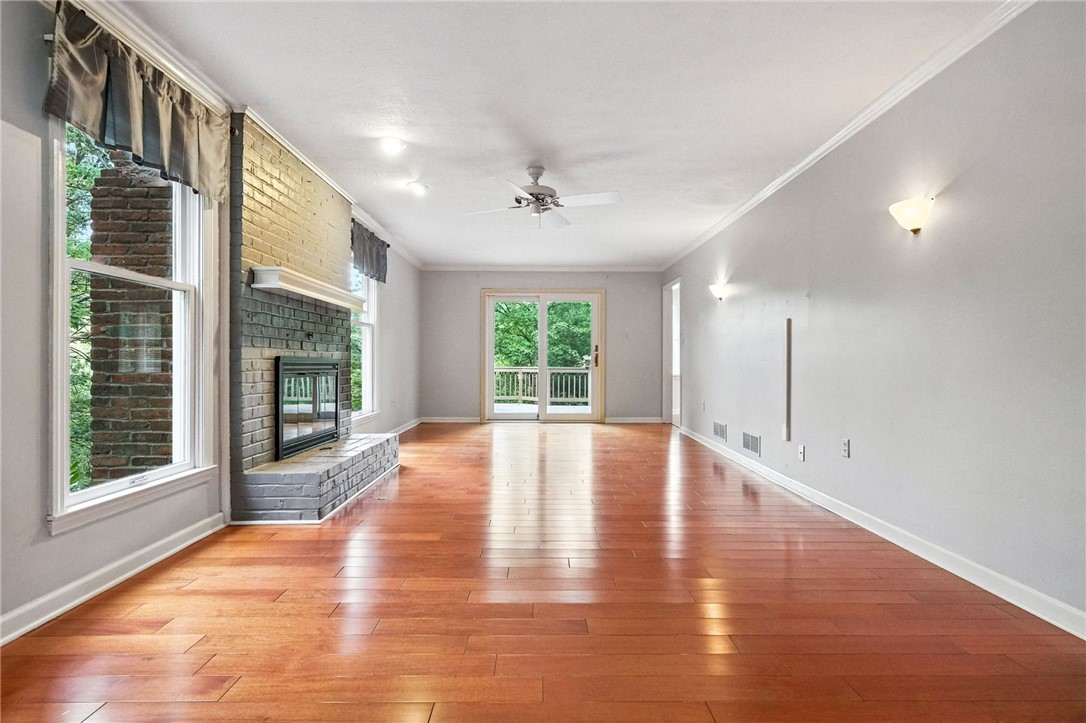 2696 Timberglen Dr