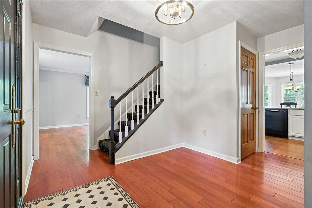 2696 Timberglen Dr