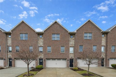 Photo of 587 Chesnic Dr, Canonsburg, PA 15317 (MLS # 1737160)