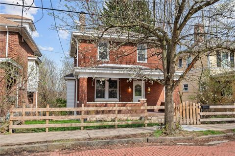 Photo of 2144 Harbor St, Pittsburgh, PA 15212 (MLS # 1747155)
