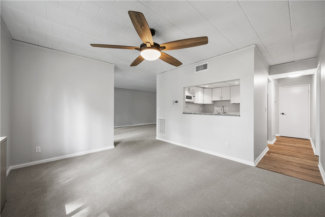 Sewickley, Pennsylvania 15143, United States, 1 Bedroom Bedrooms, ,1 BathroomBathrooms,Residential,Active,182532