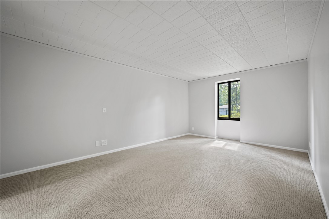 Sewickley, Pennsylvania 15143, United States, 1 Bedroom Bedrooms, ,1 BathroomBathrooms,Residential,Active,182532