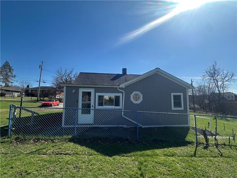 Homes For Sale - 514 Penn High Park Road Rd<br/> Jeannette, PA 15644