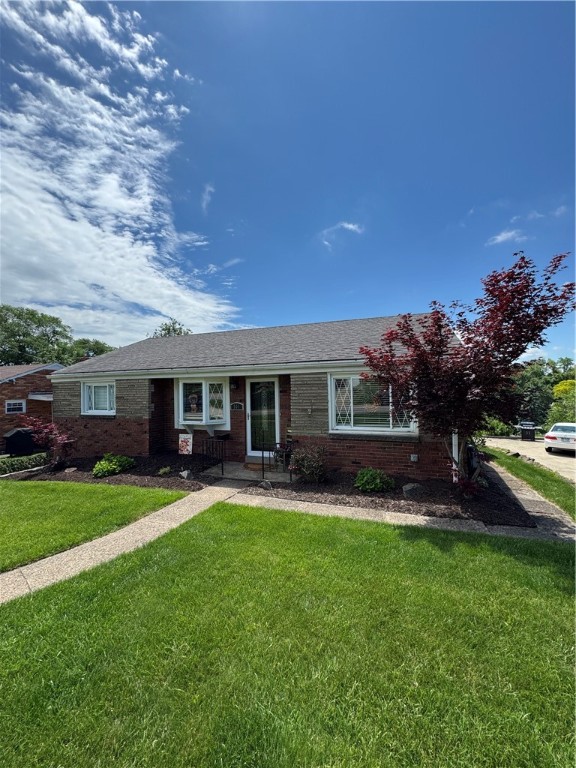 561 Marylea Ave, Whitehall, Pennsylvania image 1