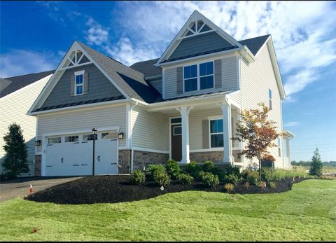 Photo of 500 October Ct, Pittsburgh, PA 15239 (MLS # 1731336)