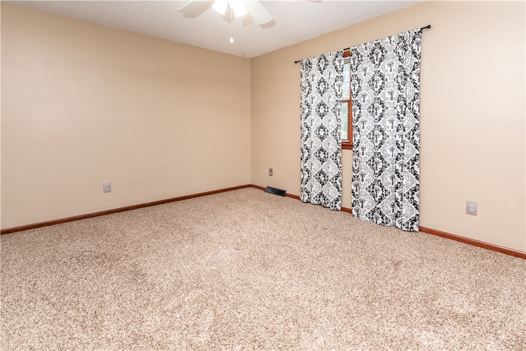 Seven Fields Boro, Pennsylvania 16046, United States, 4 Bedrooms Bedrooms, ,3 BathroomsBathrooms,Residential,Active,159020