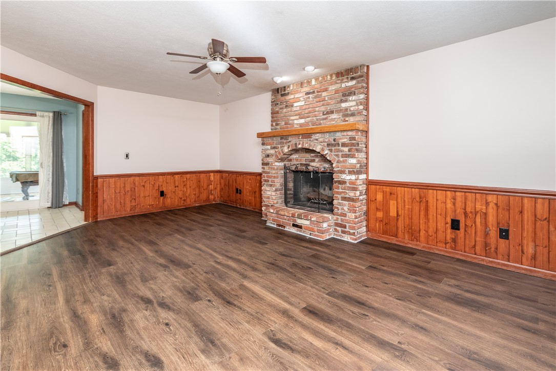 Seven Fields Boro, Pennsylvania 16046, United States, 4 Bedrooms Bedrooms, ,3 BathroomsBathrooms,Residential,Active,159020