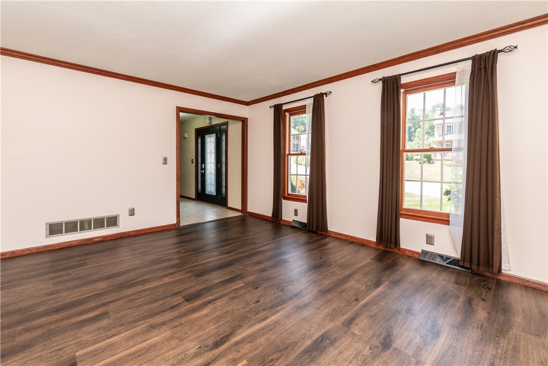 Seven Fields Boro, Pennsylvania 16046, United States, 4 Bedrooms Bedrooms, ,3 BathroomsBathrooms,Residential,Active,159020