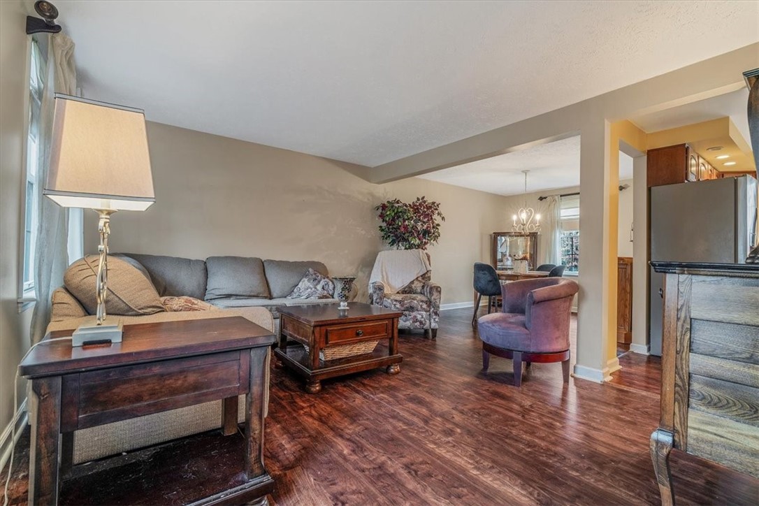 3036 Amy Dr Dr, South Park, Pennsylvania image 3