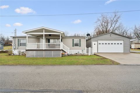 Photo of 109 1st St, Jefferson, PA 15344 (MLS # 1742608)