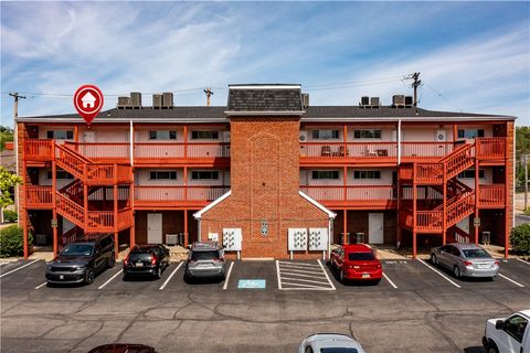 Photo of 99 Bridge St, Bridgewater, PA 15009 (MLS # 1750589)