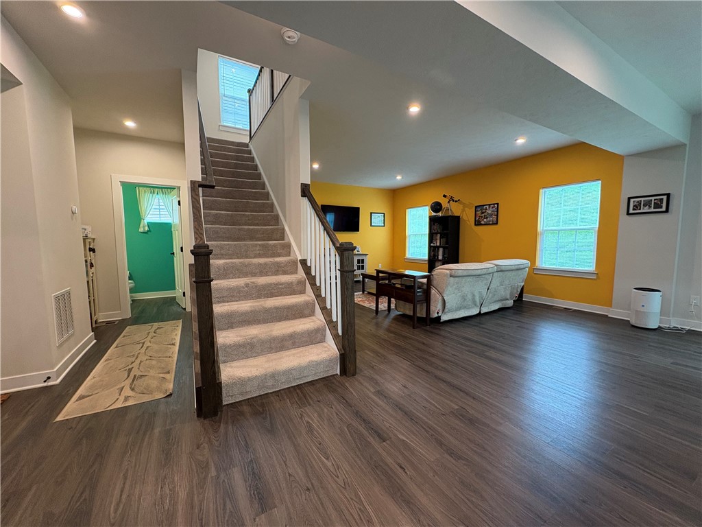 2025 Pinnacle Way, South Park, Pennsylvania image 13