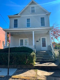 1223 Holmes St McKees Rocks PA 15136
