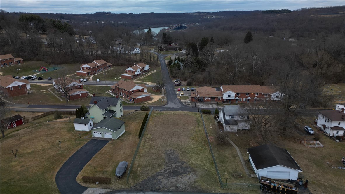 748 Crawford Rd