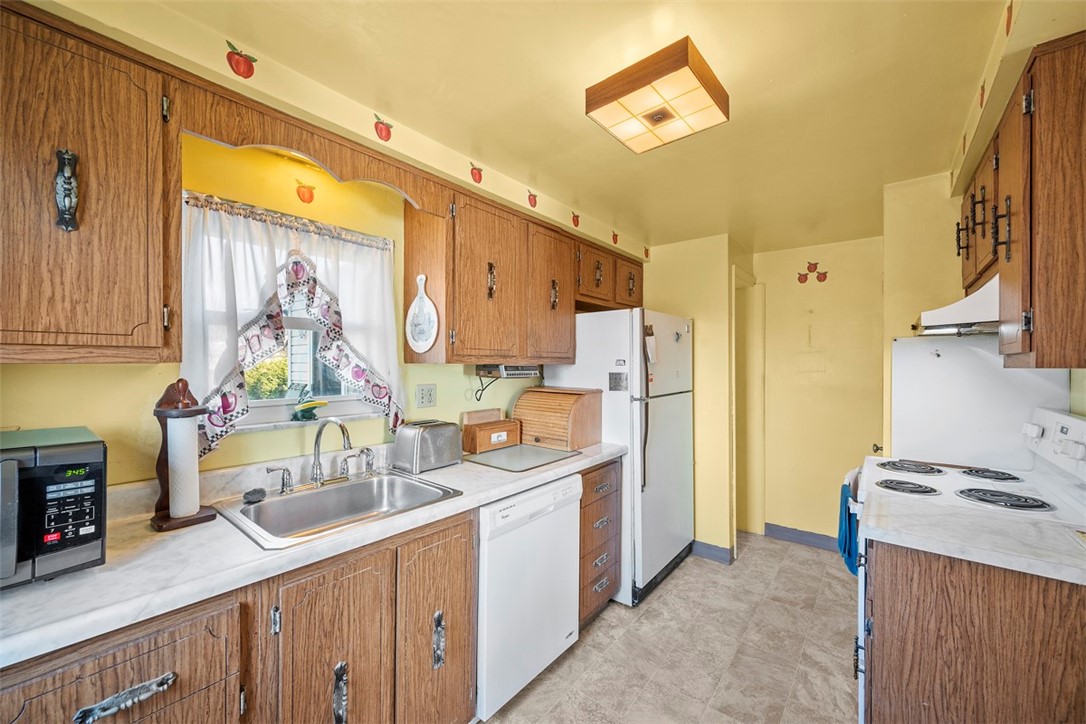 205 Cambridge Rd, Bethel Park, Pennsylvania image 10