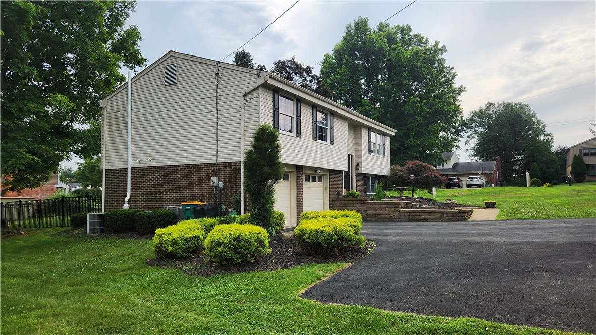 2583 Richard Rd