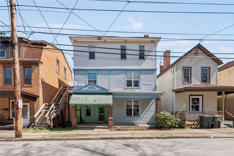 Photo of 318 Washington Ave, Charleroi, PA 15022 (MLS # 1751752)