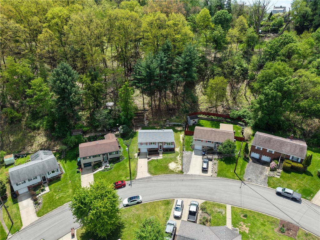 98 York Dr