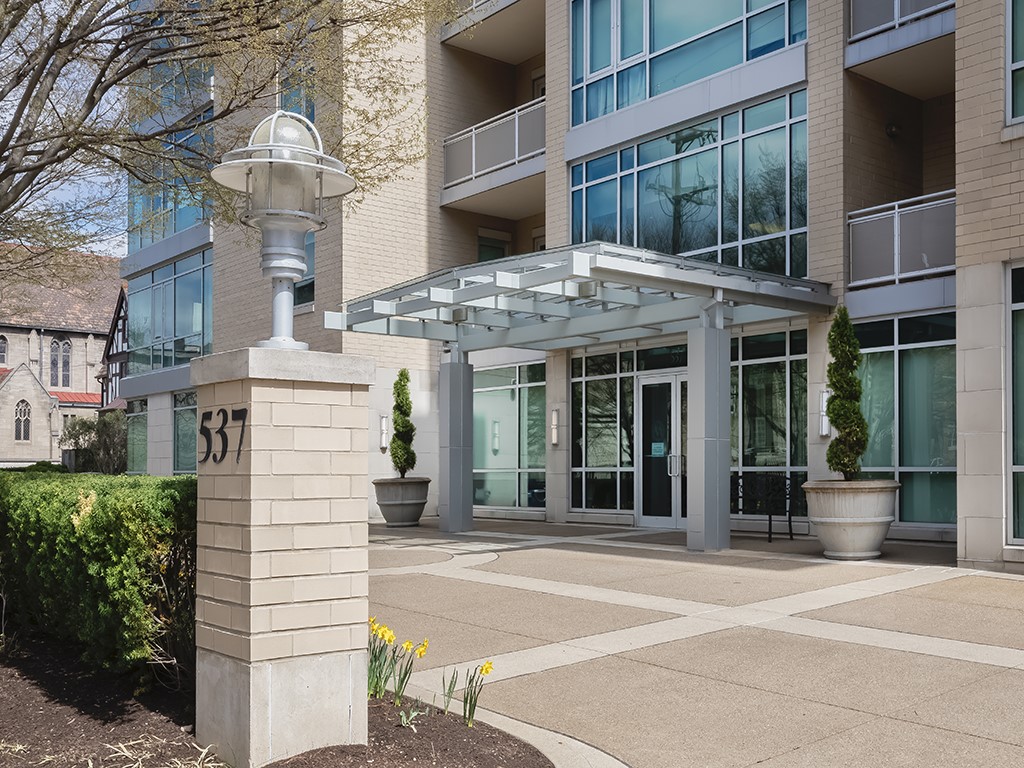 537 N Neville St St #2F, Oakland, Pennsylvania image 1